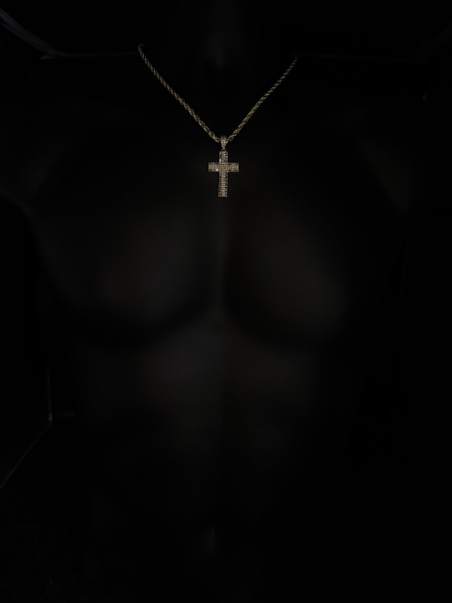 10K YELLOW GOLD DIAMOND CROSS PENDANT