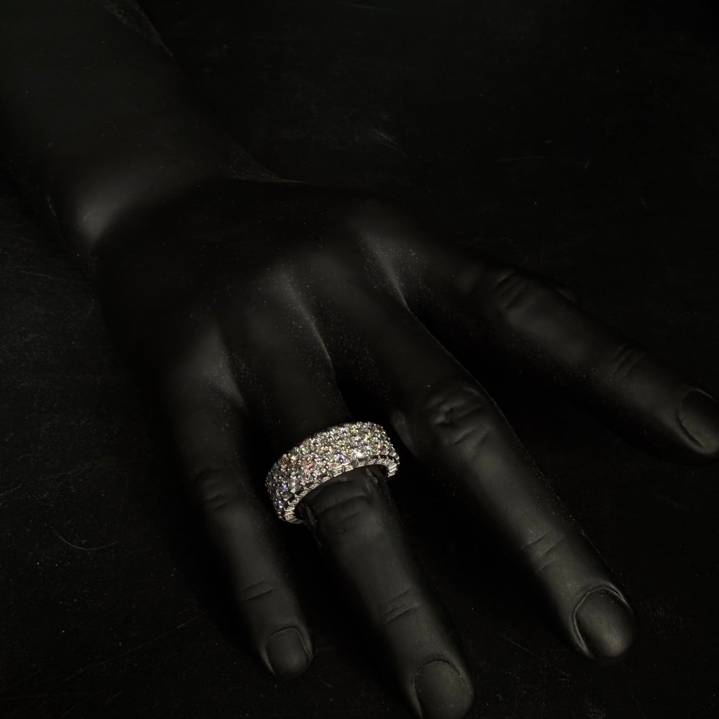 10K WHITE GOLD BAND 4.90CT OF DIAMONDS IN VVS F+