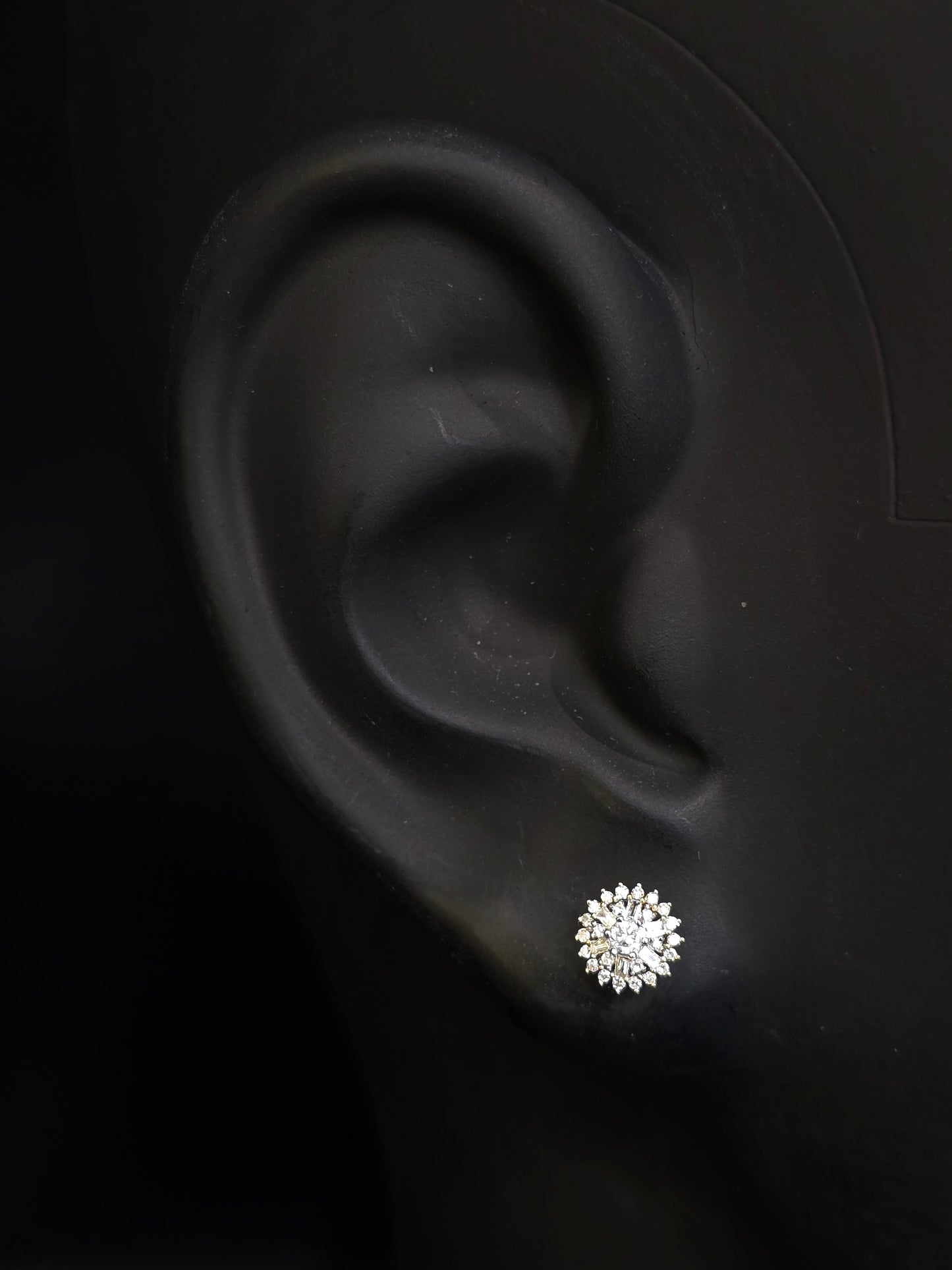 10K YELLOW GOLD BAGUETTE AND ROUND DIAMOND EARRINGS