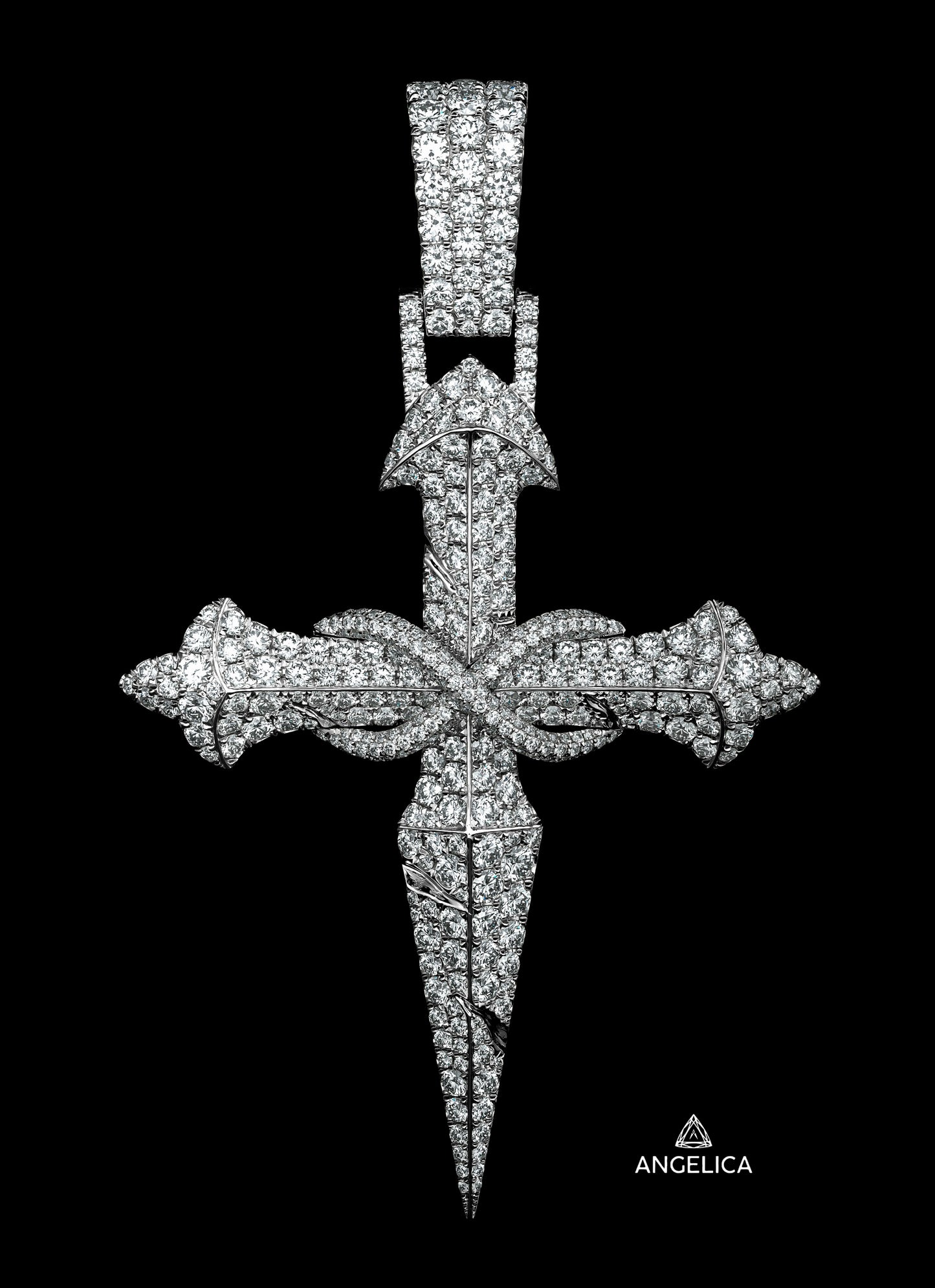 COLGANTE CRUZ DE DIAMANTES EN ORO BLANCO DE 10 K