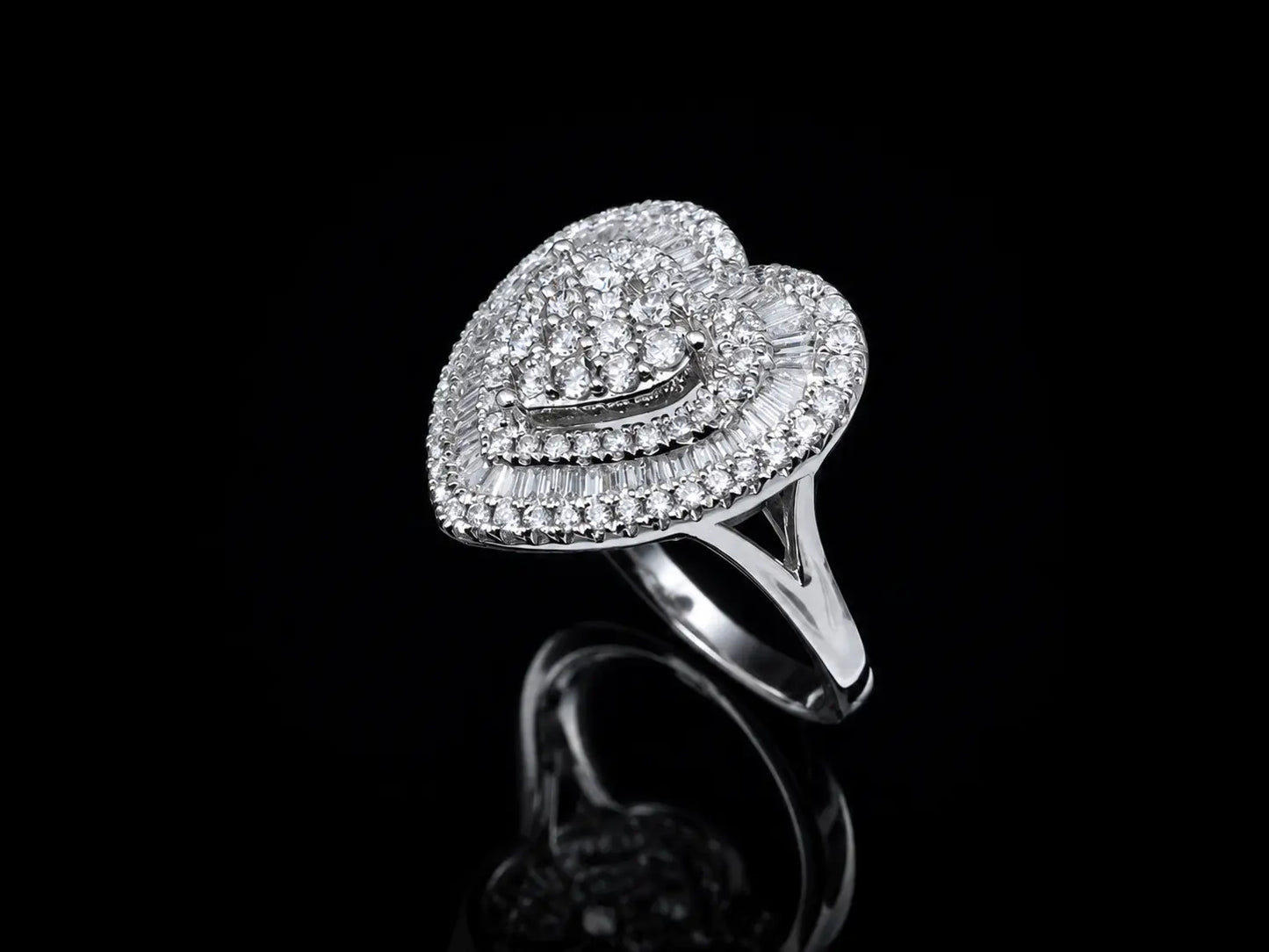 18K White Gold Heart Diamond Ring Angelica Jewellers