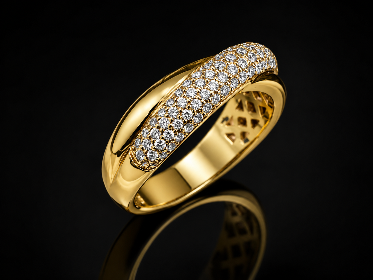18K Yellow Gold Curved Pavé Diamond Band