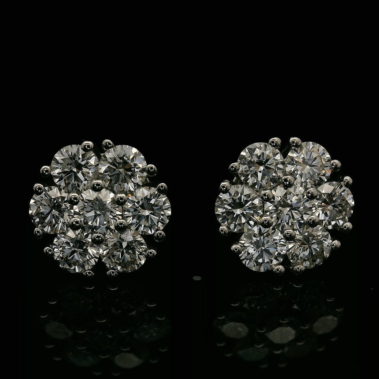 PENDIENTES VVS F+ CON DIAMANTES REDONDOS EN ORO BLANCO DE 14 K