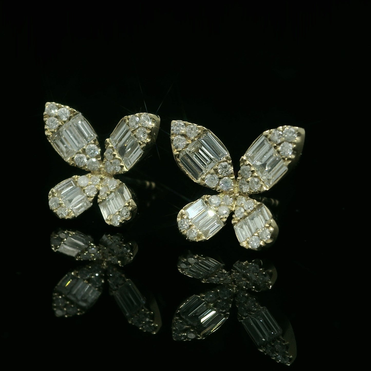 18KT YELLOW GOLD ELEGANT BUTTERFLY DIAMOND EARRINGS
