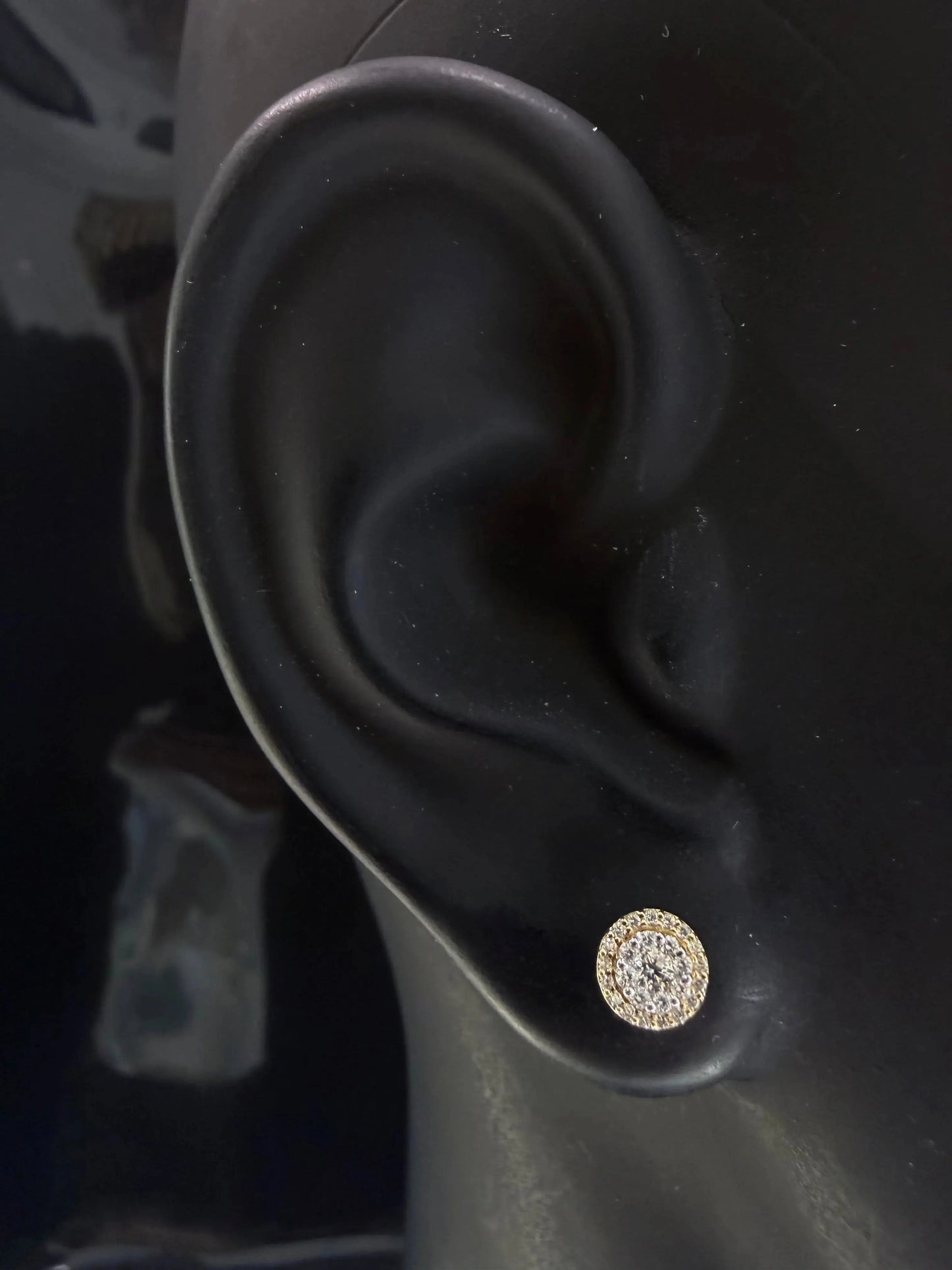 14K YELLOW GOLD DIAMOND EARRINGS 6mm Angelica Jewellers