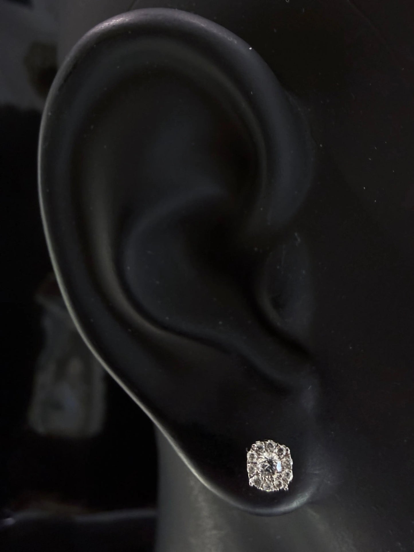 14K WHITE GOLD DIAMOND EARRINGS 5MM Angelica Jewellers