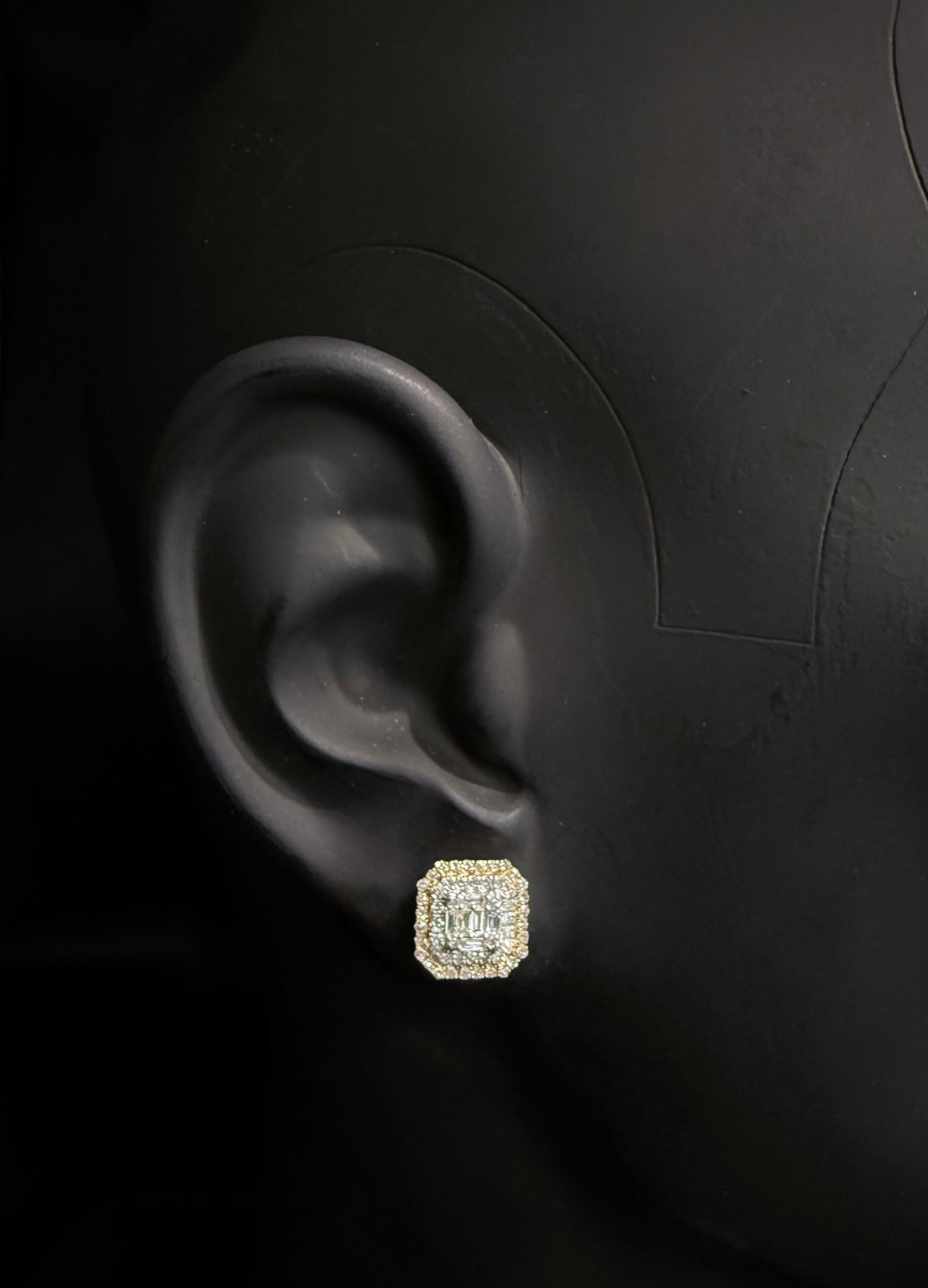10K YELLOW GOLD BAGUETTE AND ROUND DIAMOND EARRINGS