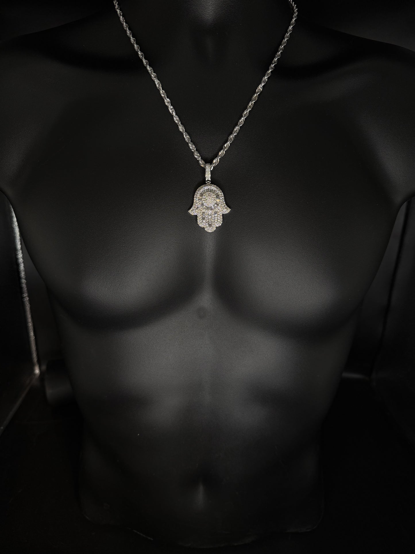 14K WHITE GOLD DIAMOND HAMSA PENDANT