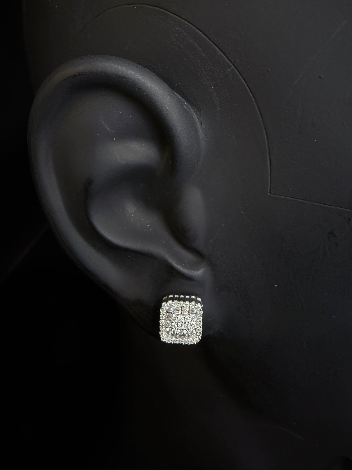 10K WHITE GOLD DIAMOND EARRINGS