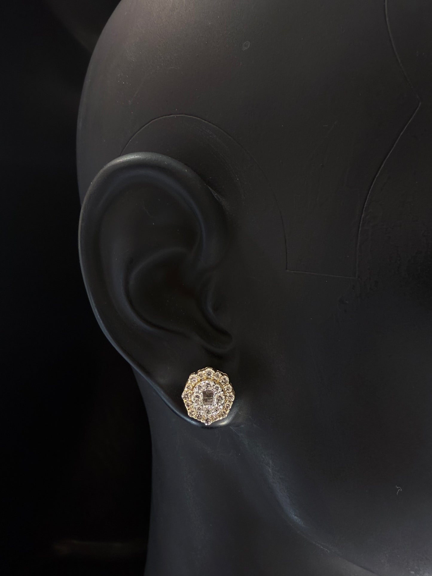 10K YELLOW GOLD BAGUETTE AND ROUND DIAMOND EARRINGS