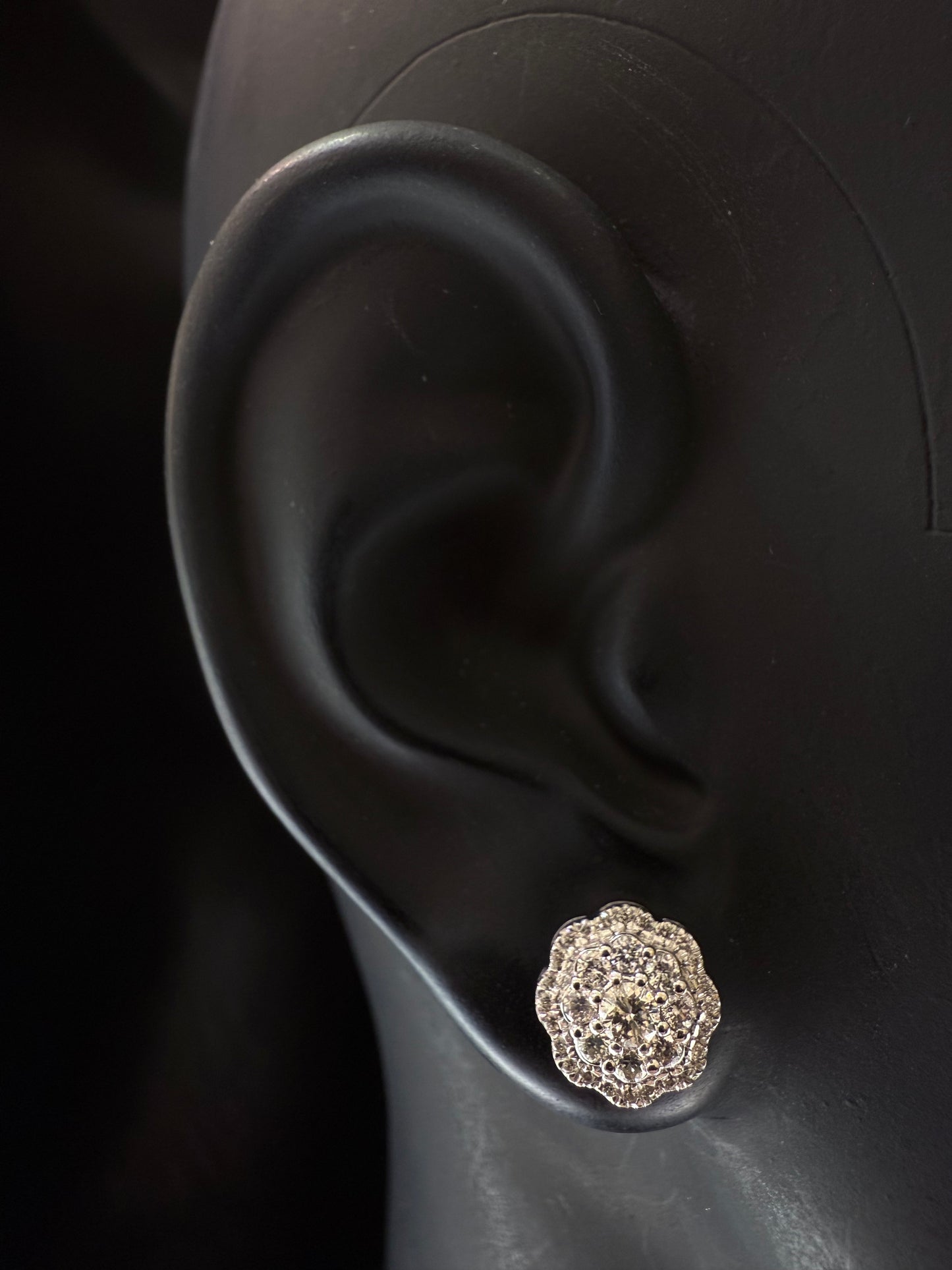 10K WHITE GOLD DIAMOND EARRINGS