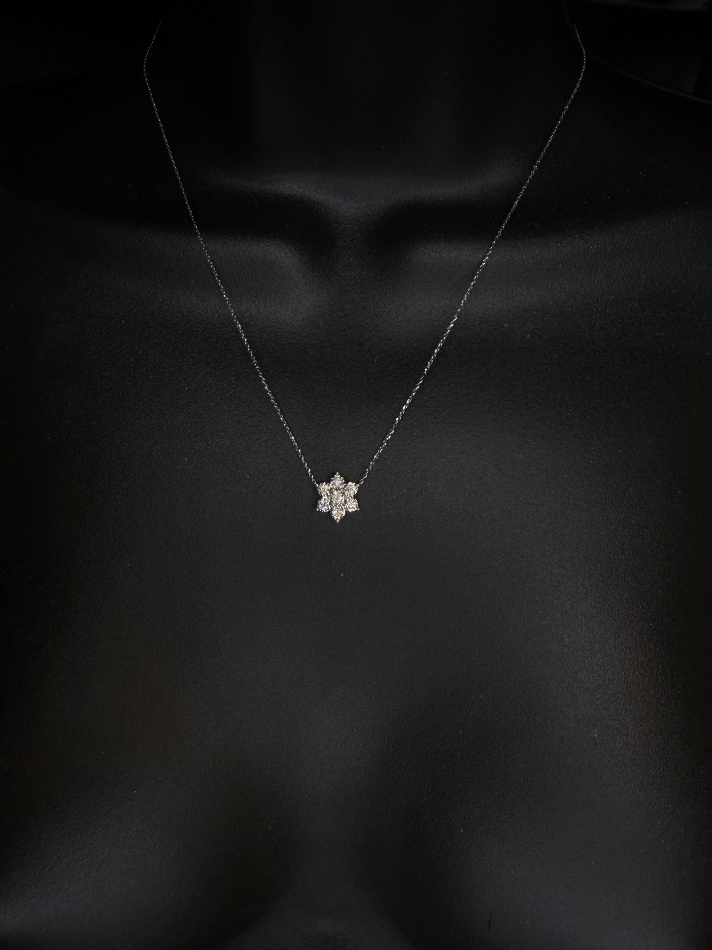 14K WHITE GOLD FLORAL DIAMOND NECKLACE