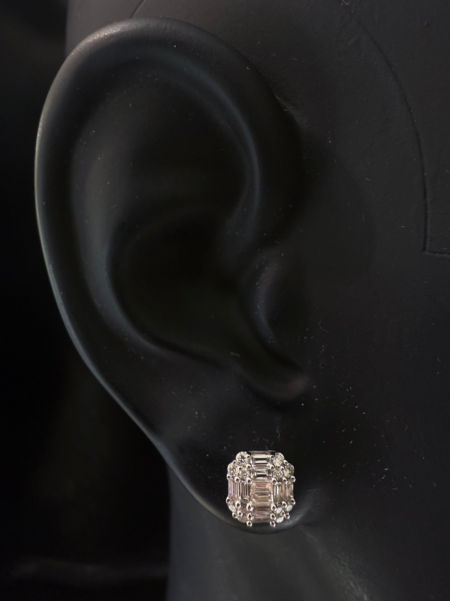 18K WHITE GOLD SQUARE BAGUETTE DIAMOND EARRINGS