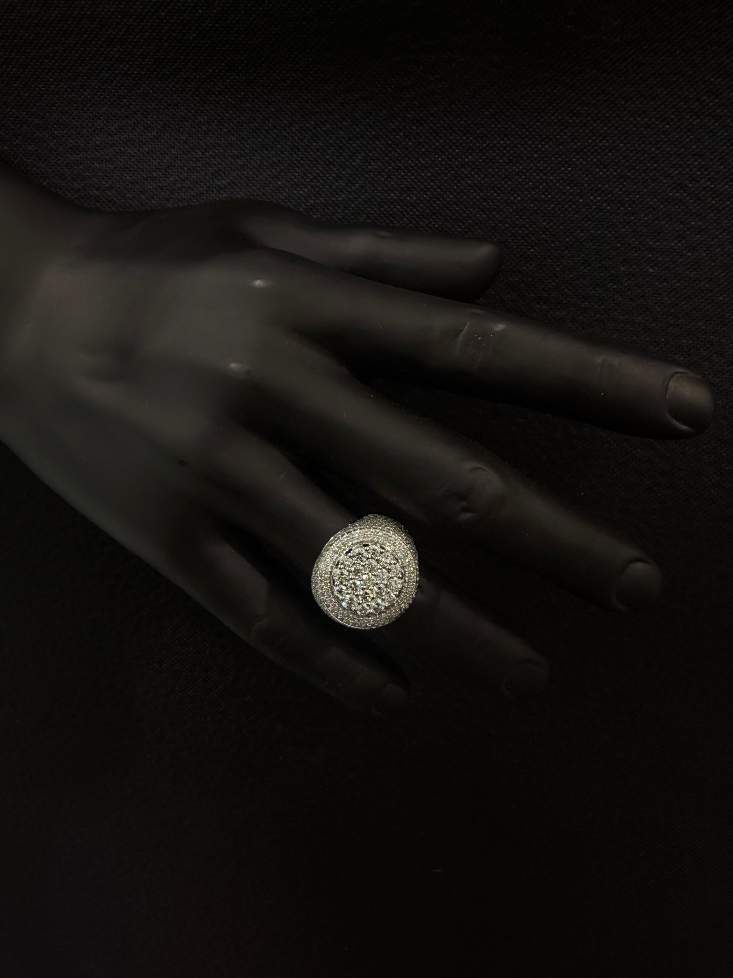 10K WHITE GOLD DIAMOND RING 3.23CT OF DIAMONDS
