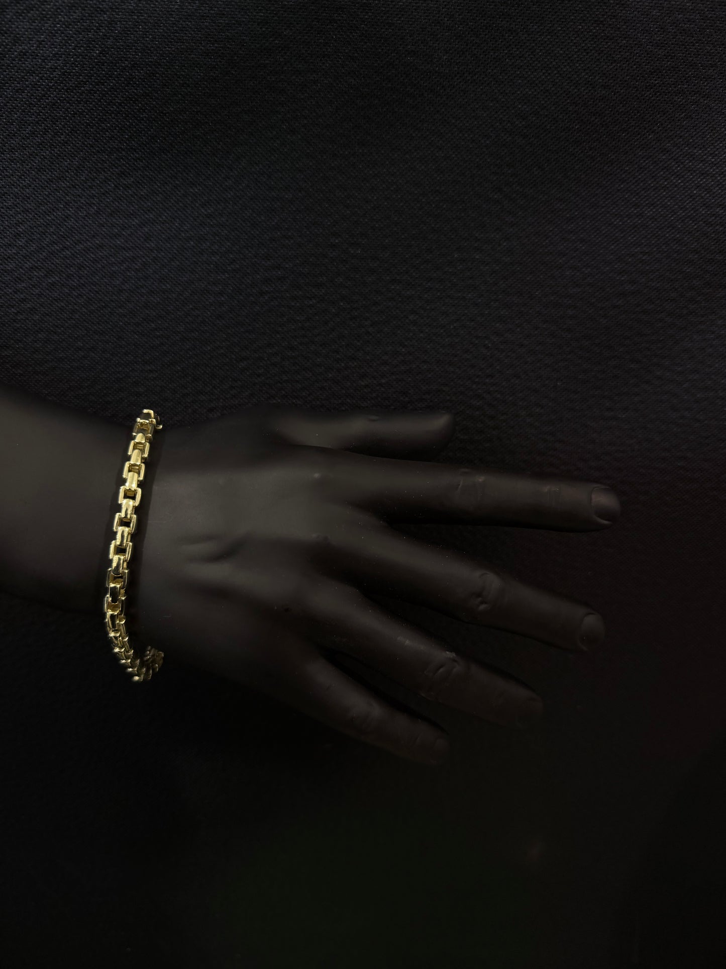 10K YELLOW GOLD BOX BRACELET