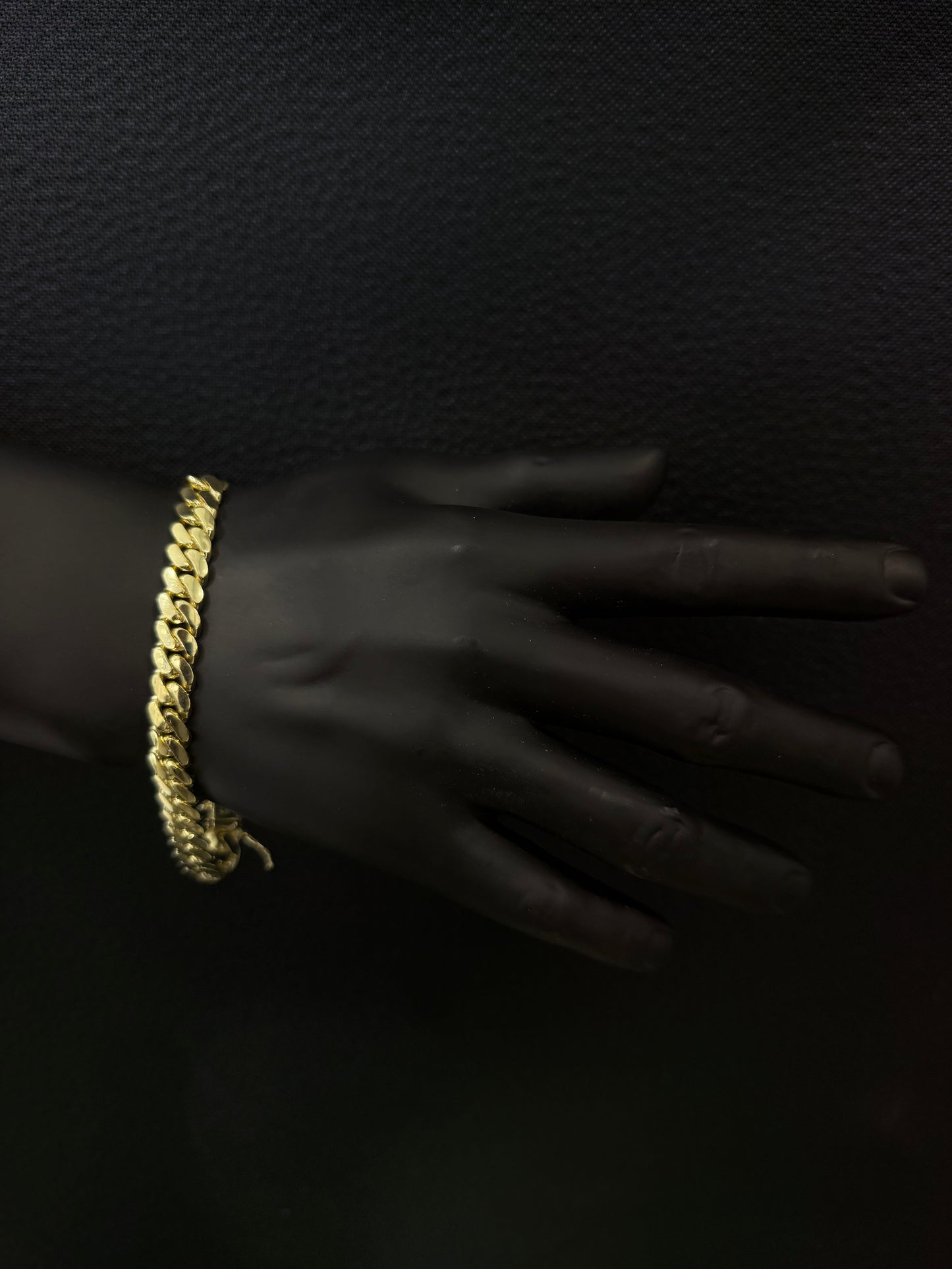 10K YELLOW GOLD 8.5MM SOLID CUBAN LINK BRACELET