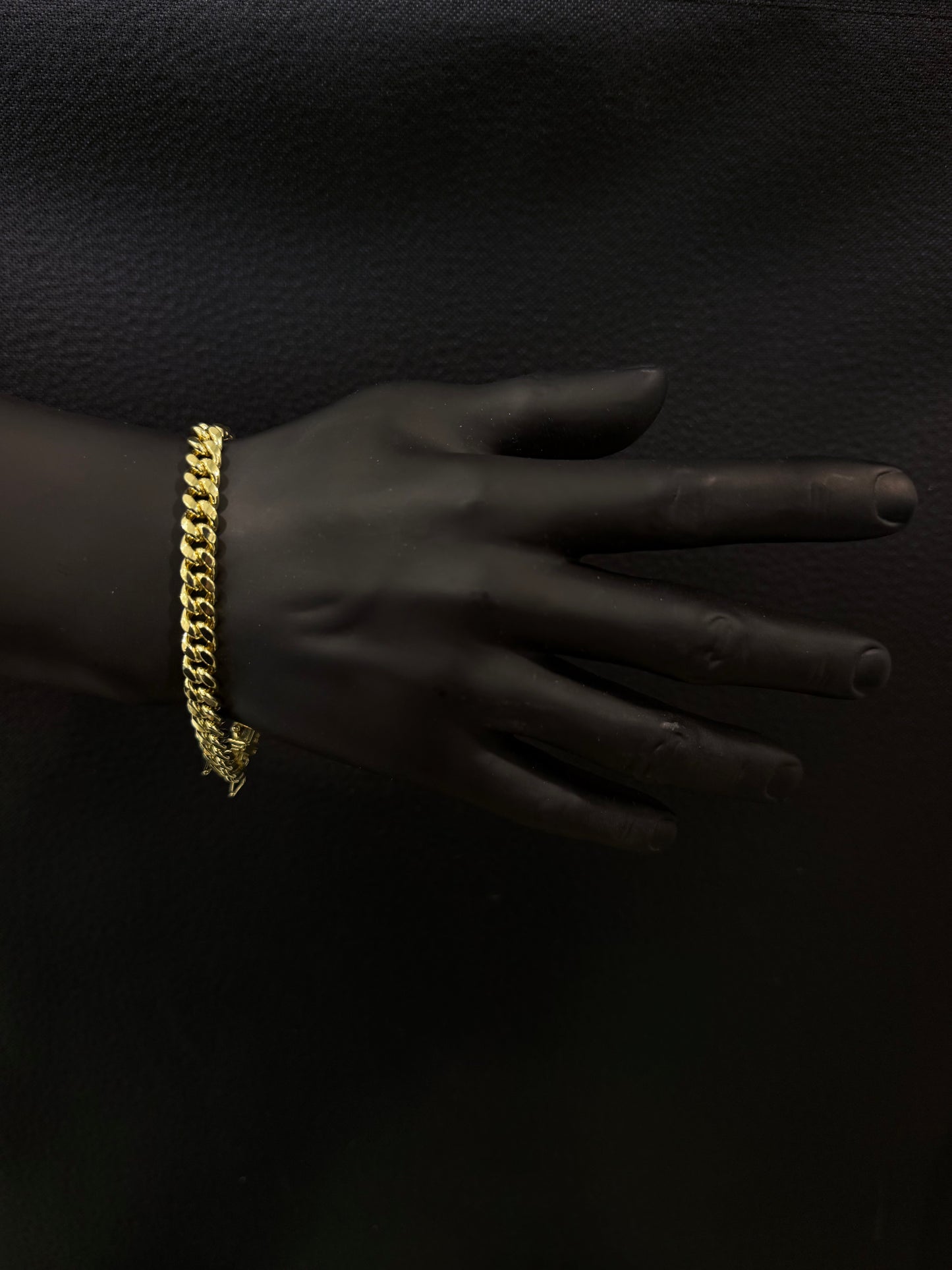 10K YELLOW GOLD 8MM CUBAN LINK BRACELET