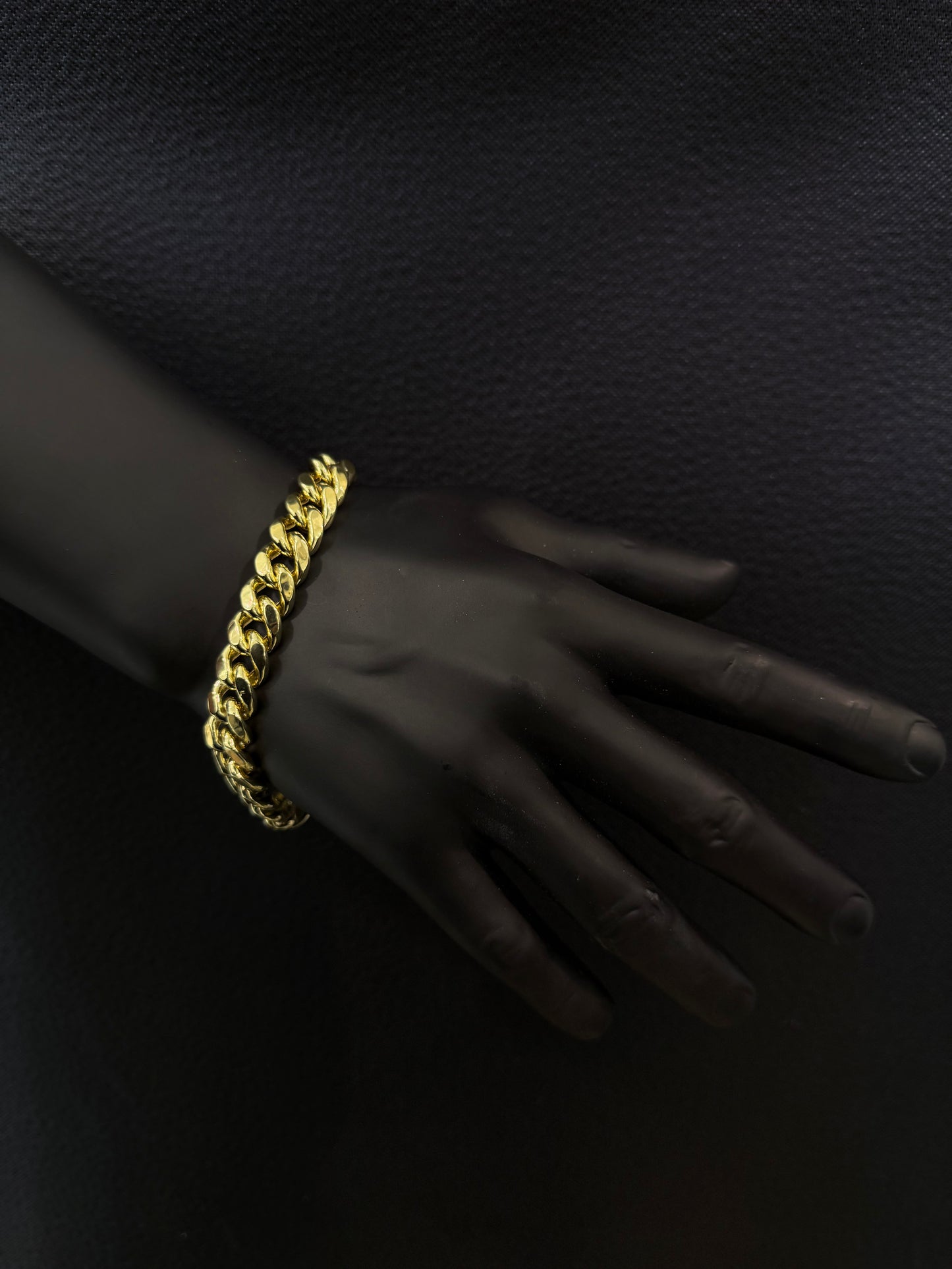 10K YELLOW GOLD 11MM CUBAN LINK BRACELET