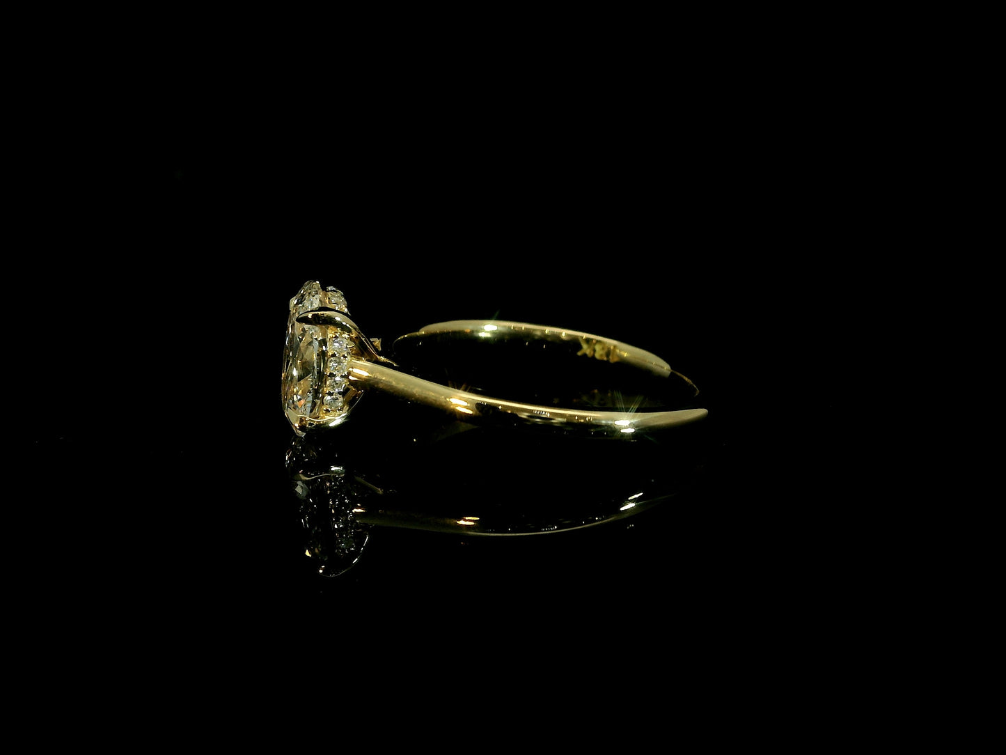 18K YELLOW GOLD LAB DIAMOND OVAL CUT ENGAGEMENT RING 1.31CT