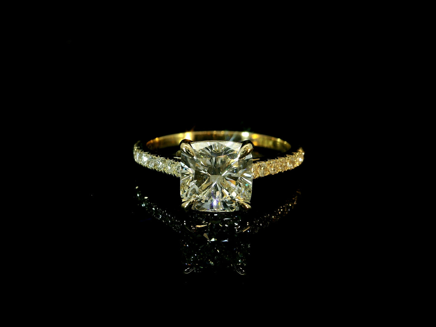 18K YELLOW GOLD LAB DIAMOND CUSHION CUT ENGAGEMENT RING 2.32CT