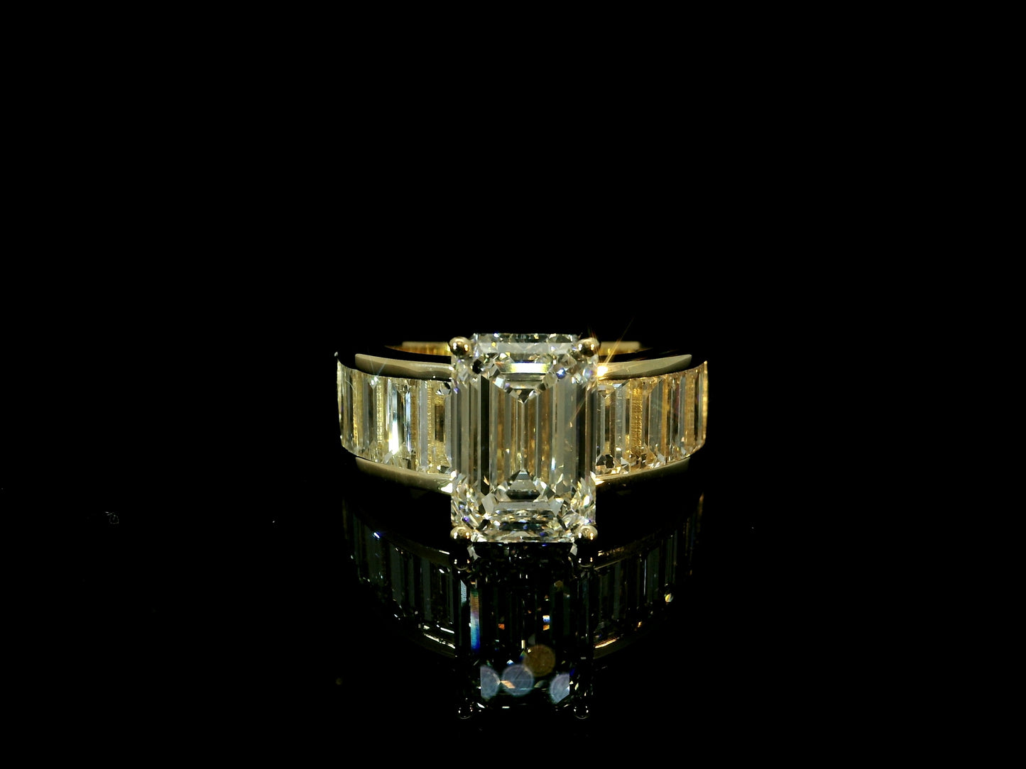 18K YELLOW GOLD LAB DIAMOND EMERALD CUT HALO ENGAGEMENT RING 7.35CT