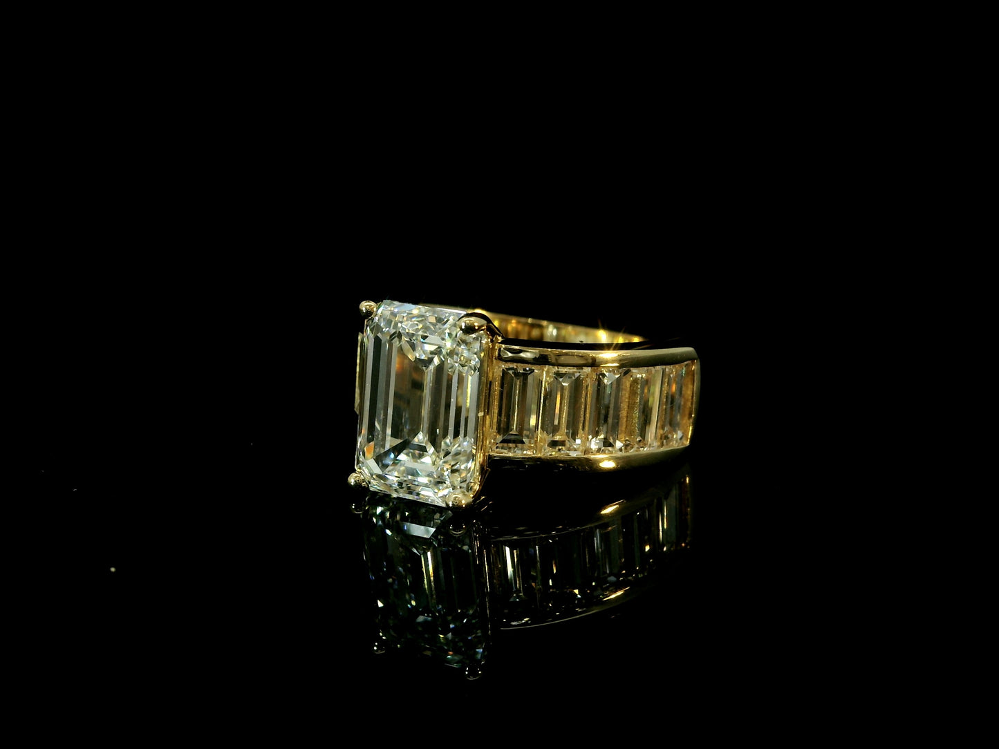 18K YELLOW GOLD LAB DIAMOND EMERALD CUT HALO ENGAGEMENT RING 7.35CT
