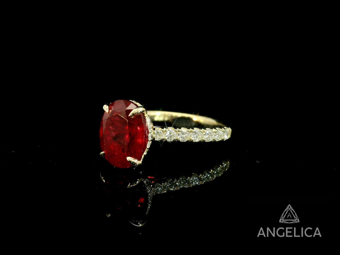 18K YELLOW GOLD LAB RED RUBY OVAL SHAPE & DIAMONDS RING
