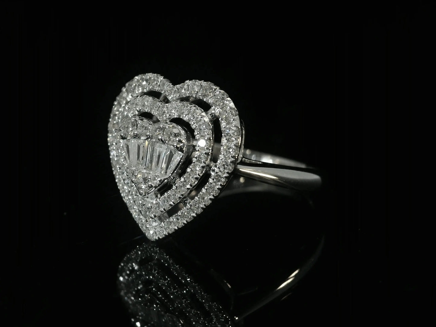 14K WHITE GOLD HEART SHAPED DIAMOND RING Angelica Jewellers