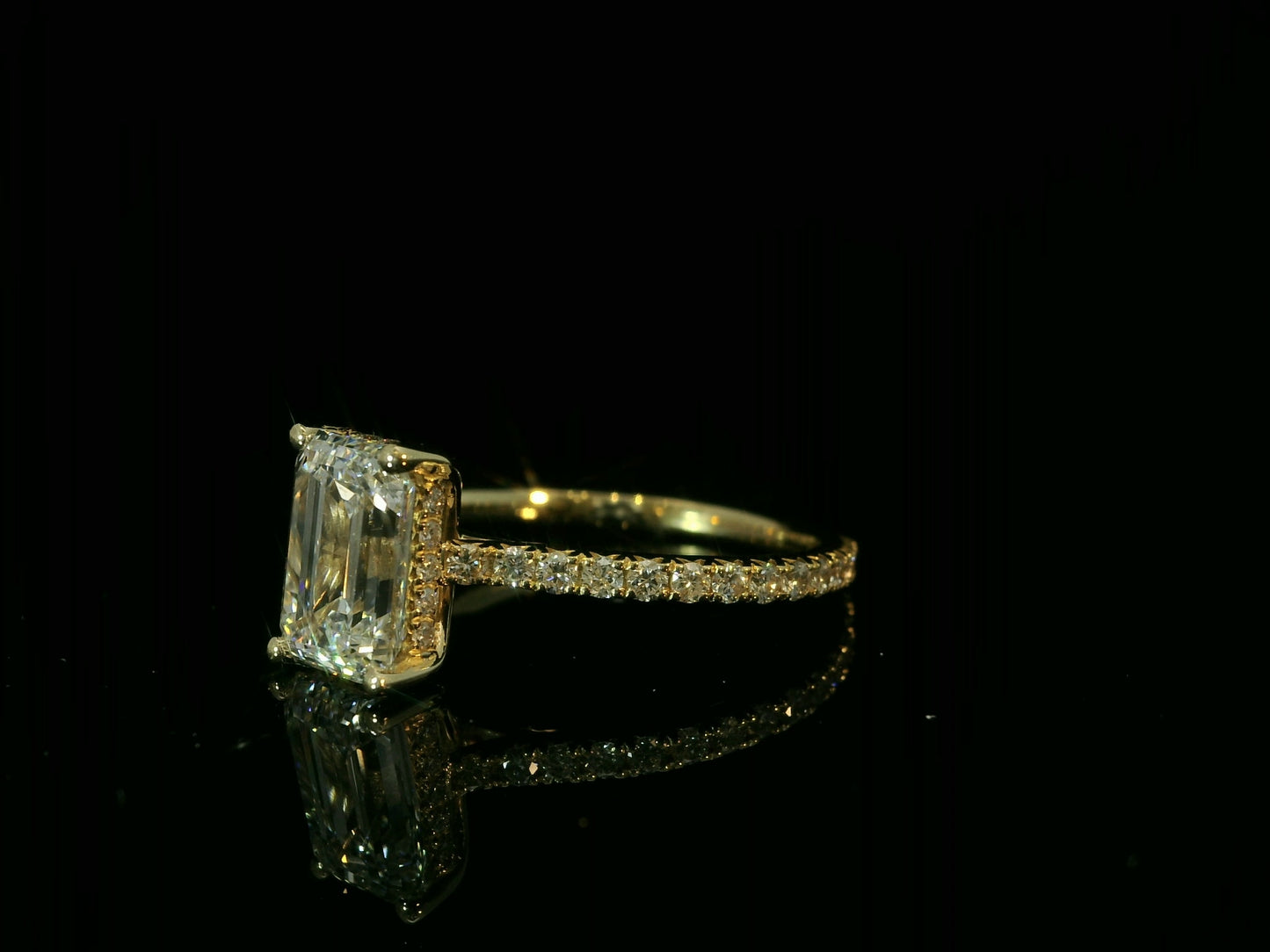 18K YELLOW GOLD LAB DIAMOND EMERALD CUT ENGAGEMENT RING 2.51CT