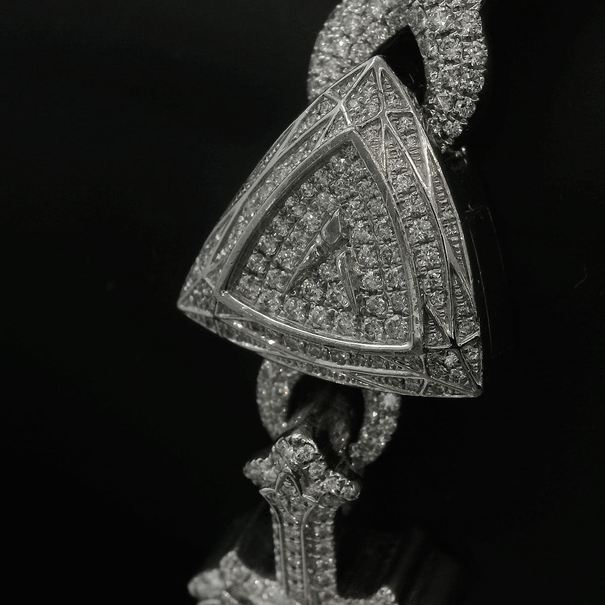 Diamond Cross and Thorn bracelet 14kt