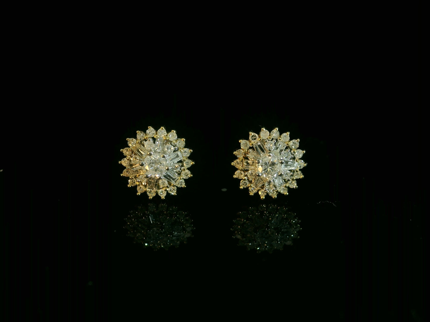 10K YELLOW GOLD BAGUETTE AND ROUND DIAMOND EARRINGS