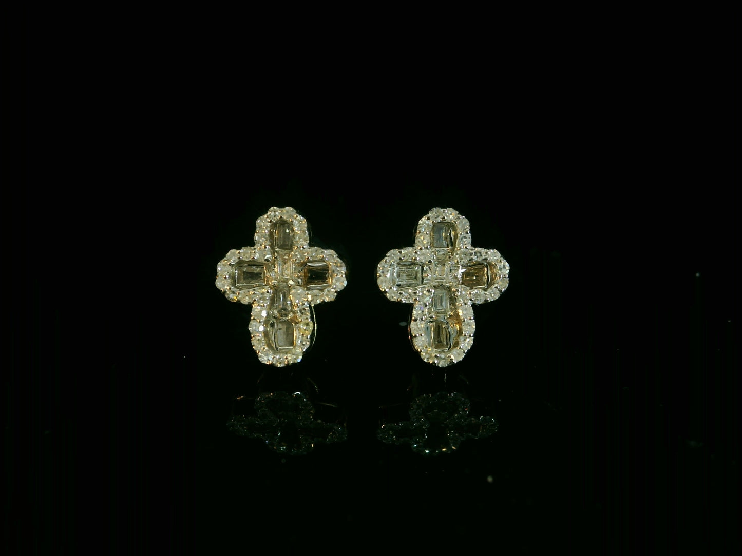 10K YELLOW GOLD BAGUETTE AND ROUND DIAMOND CROSS EARRINGS