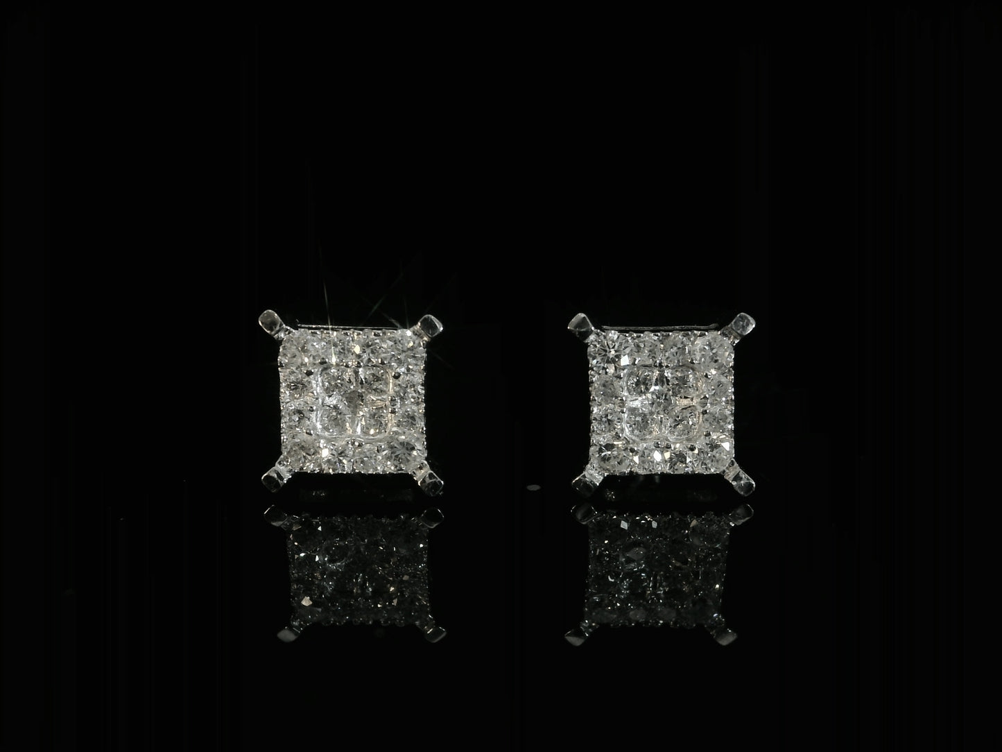 10K WHITE GOLD ROUND DIAMOND EARRINGS