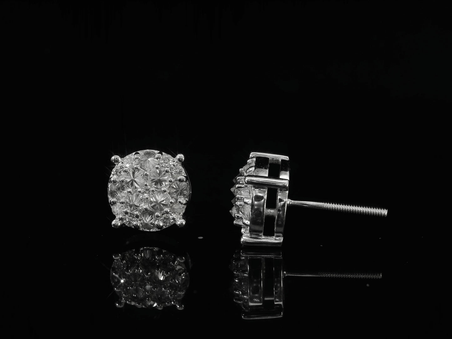 10K WHITE GOLD SPIKE SETTING DIAMOND EARRINGS