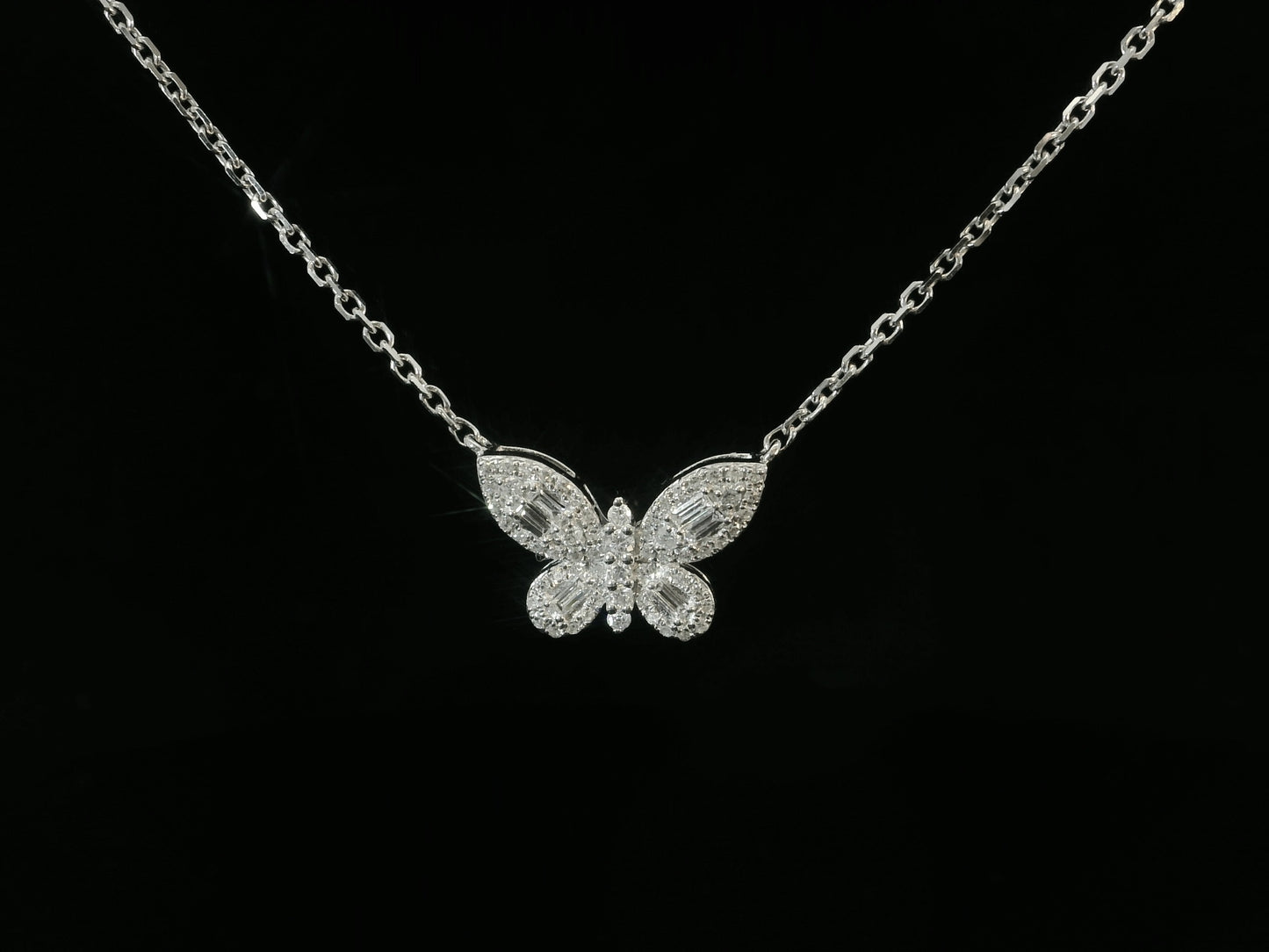 14K WHITE GOLD DIAMOND BUTTERFLY NECKLACE