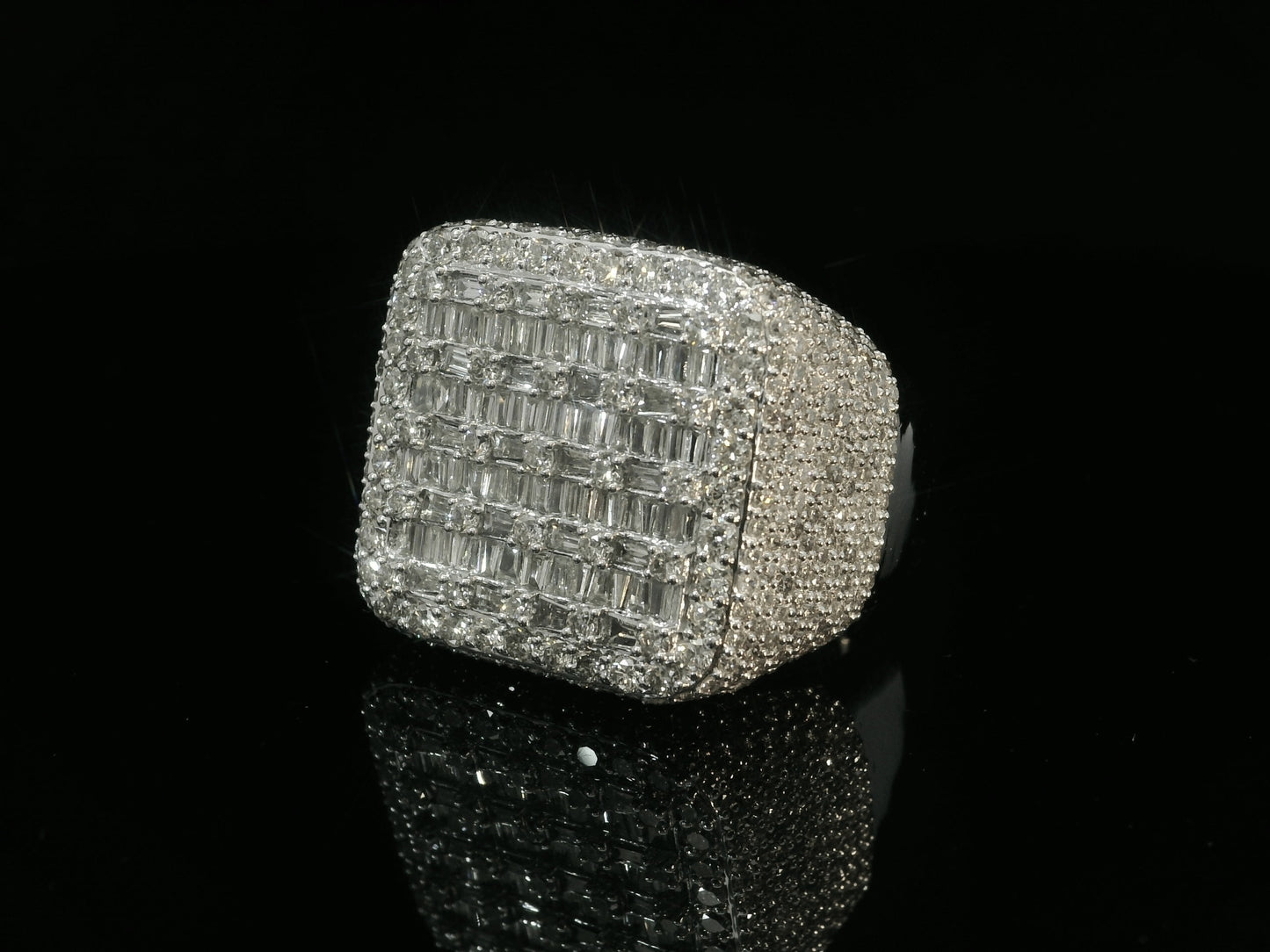 10K WHITE GOLD DIAMOND BAGUETTE RING 4.32CT OF DIAMONDS