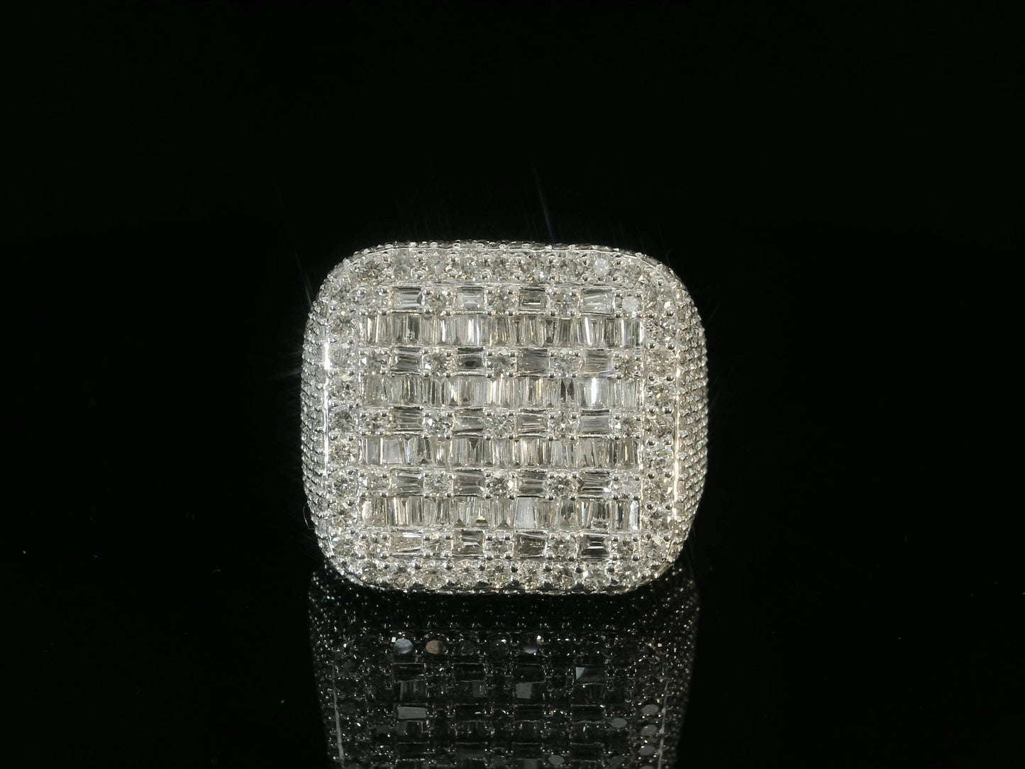 10K WHITE GOLD DIAMOND BAGUETTE RING 4.32CT OF DIAMONDS