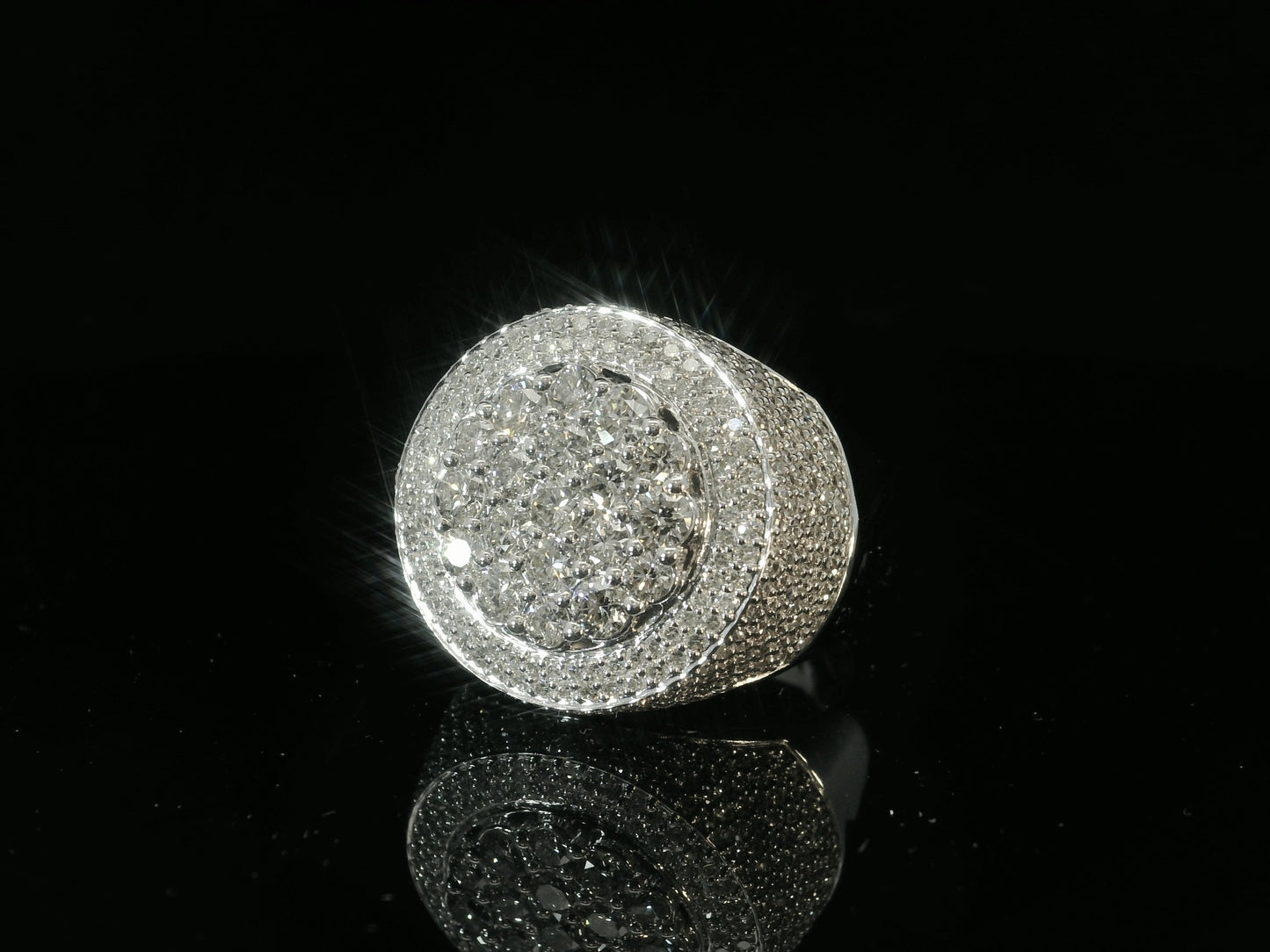 10K WHITE GOLD DIAMOND RING 3.23CT OF DIAMONDS