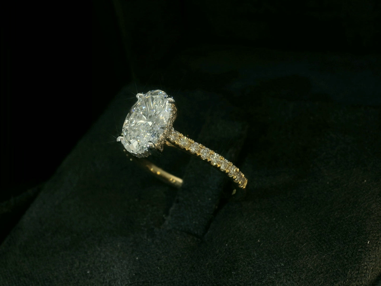 18K YELLOW GOLD LAB DIAMOND OVAL CUT ENGAGEMENT RING 1.85CT