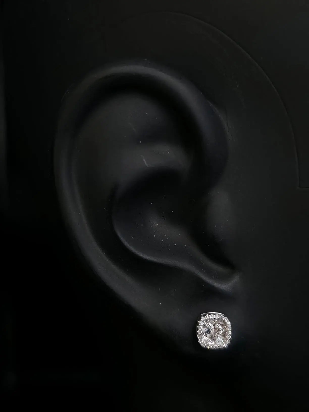 10K WHITE GOLD BAGUETTE AND ROUND DIAMOND EARRINGS Angelica Jewellers