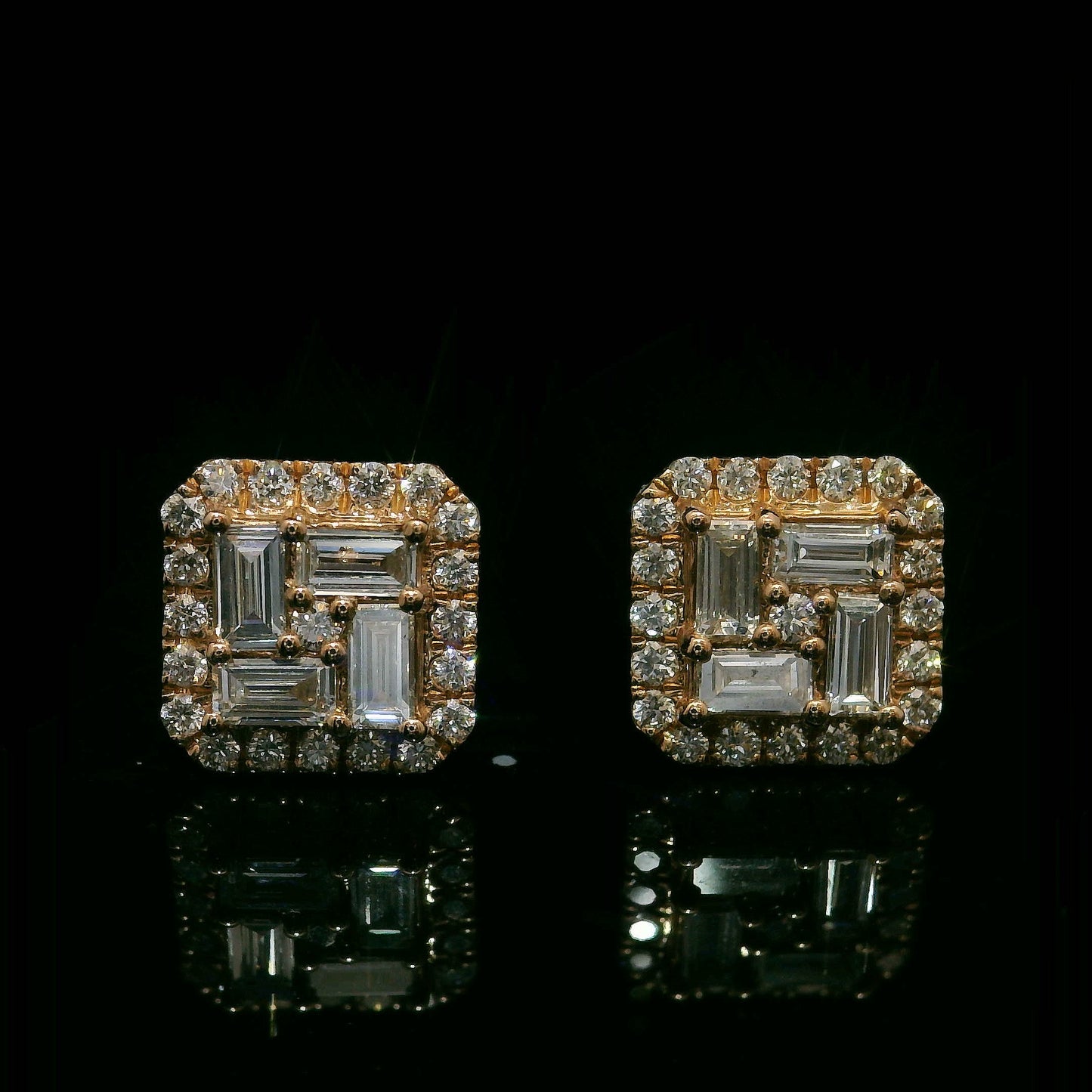 PENDIENTES DE ORO ROSA DE 14 K CON DIAMANTES REDONDOS DE TAMAÑO BAGUETTE Y VVS F+