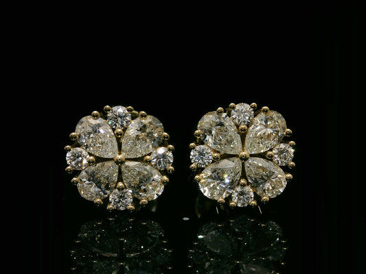 PENDIENTES DE ORO AMARILLO DE 14 K CON DIAMANTES REDONDOS Y FORMA DE PERA VVS F+
