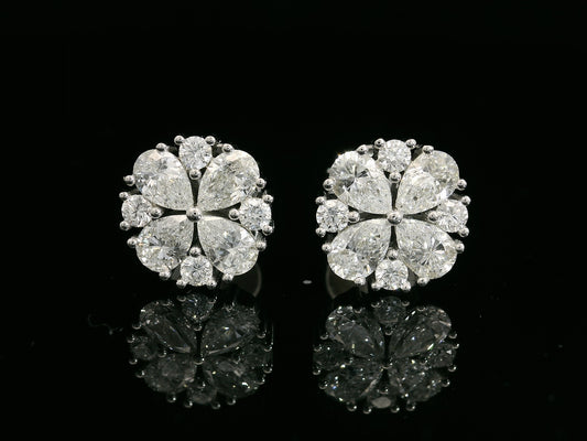PENDIENTES DE ORO BLANCO DE 14 K CON DIAMANTES REDONDOS Y FORMA DE PERA VVS F+