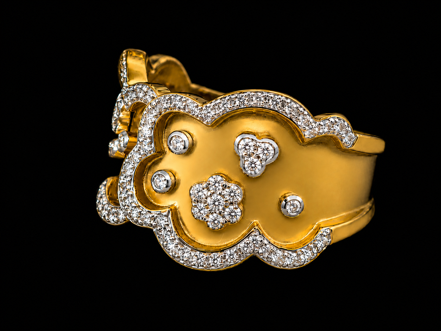 18K Yellow Gold Floral Diamond Band