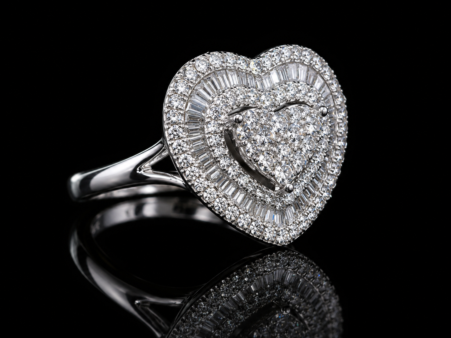 18K White Gold Heart Diamond Ring