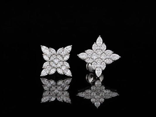 14K WHITE GOLD MARQUISE, ROUND AND PEAR VVS F+ DIAMOND Angelica Jewellers