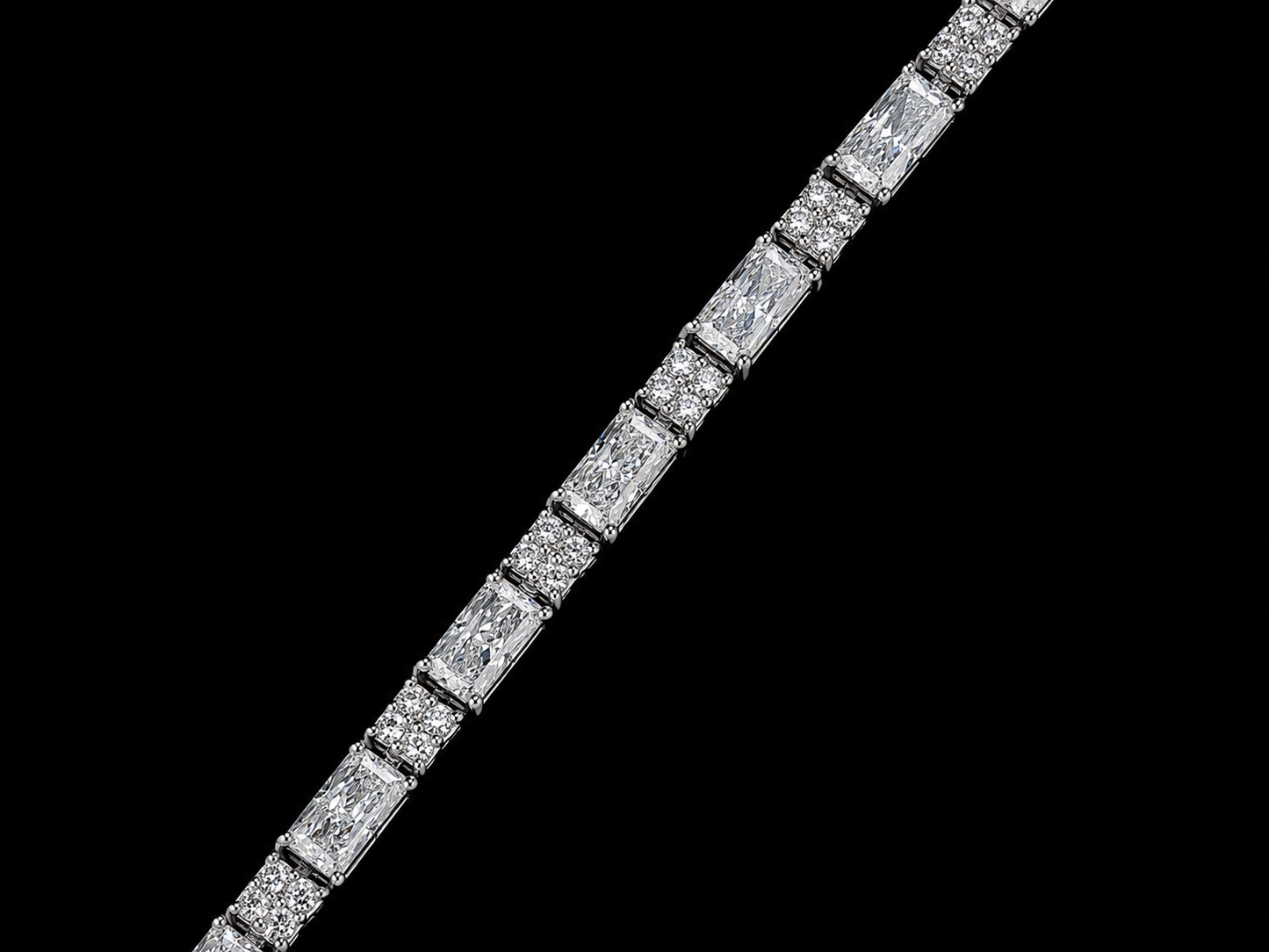 BRACELET EN OR JAUNE 14K AVEC 5 TRÈFLES DE DIAMANTS