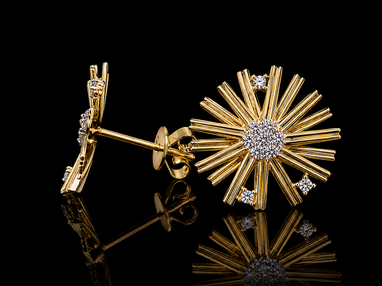 14K Yellow Gold Sunburst Diamond Stud Earrings – 0.21 CT SI1 G–F Diamonds | Vintage-Inspired Radiant Design superbell