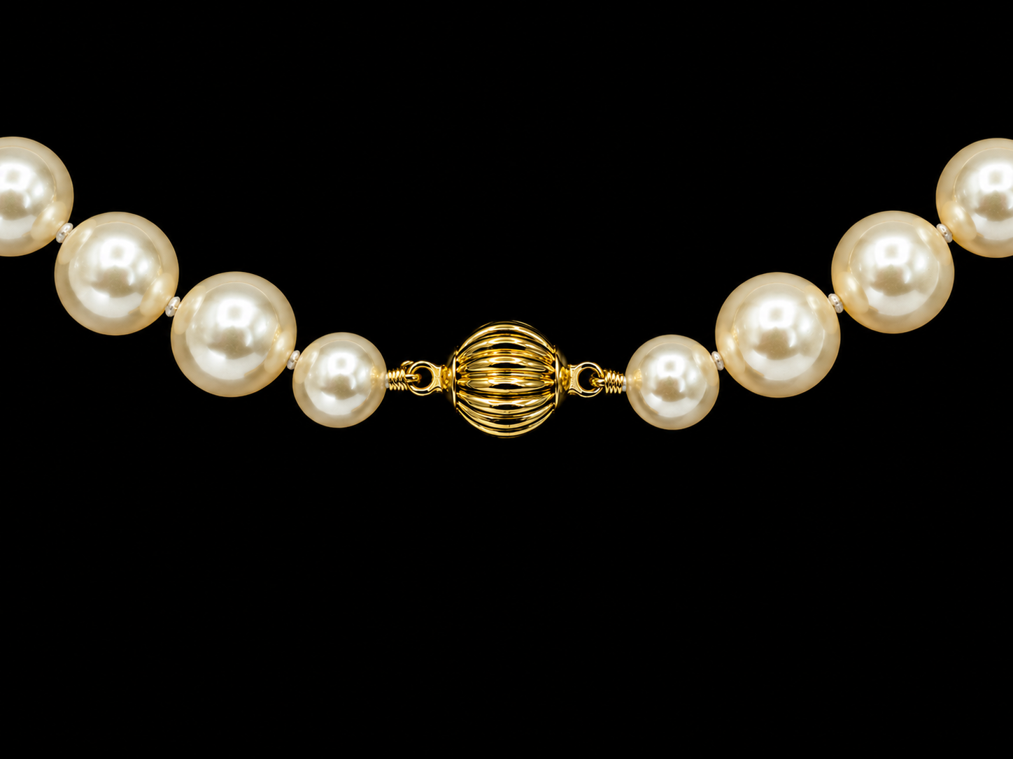 14K Yellow Gold Freshwater Pearl Necklace with Mother of Pearl Clover &amp; Diamond Pendant – 0.15 CT Angelica Jewellers