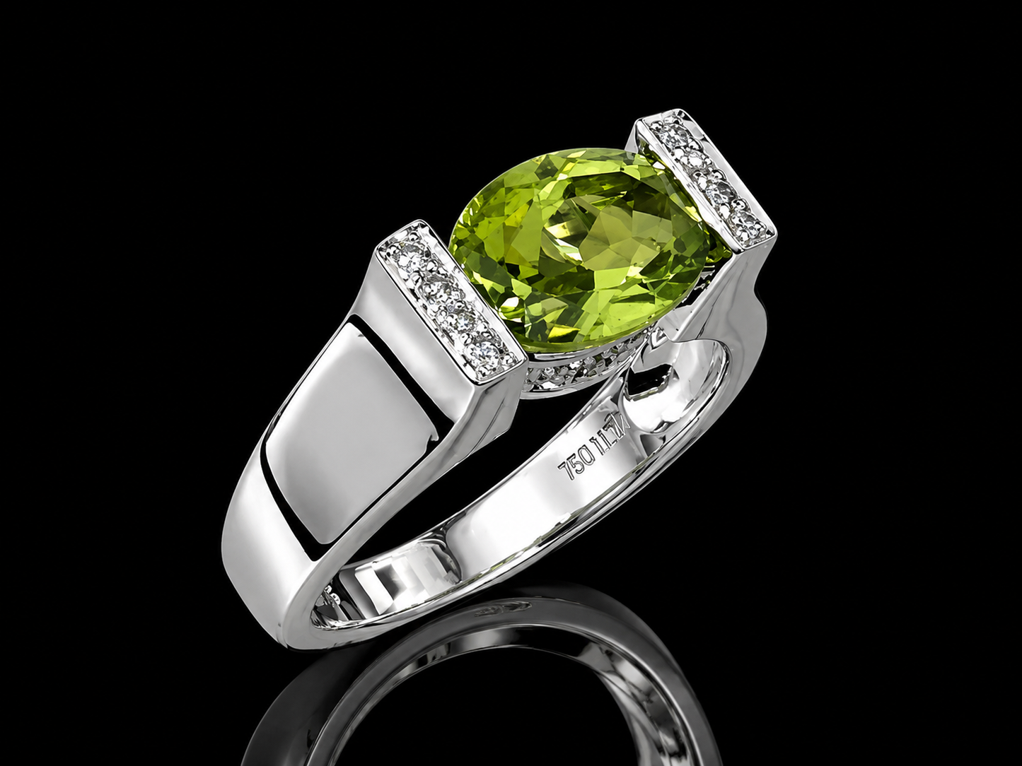 14K White Gold Peridot and Diamond Ring